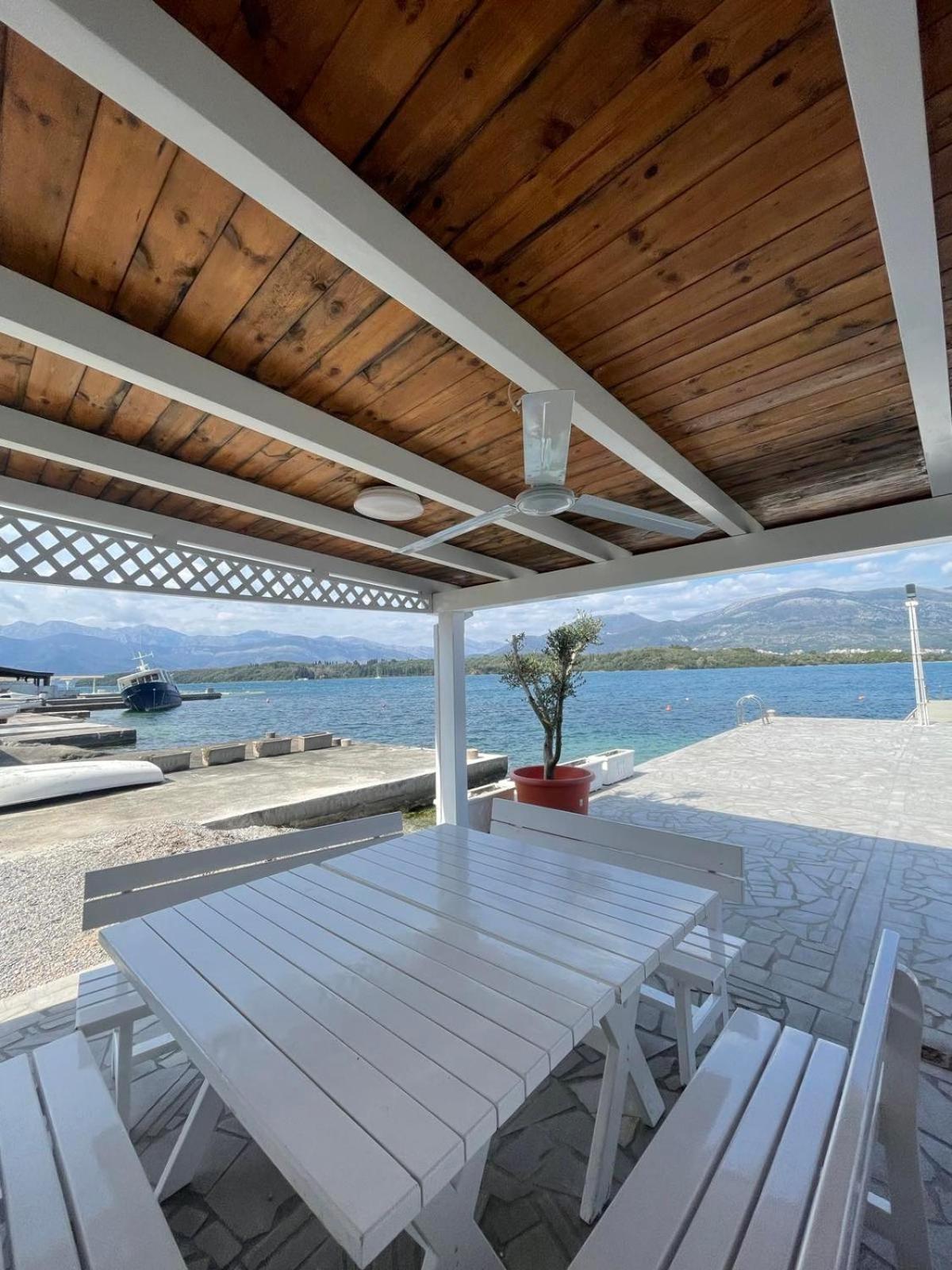 Apartments Kovinic Tivat Exterior photo
