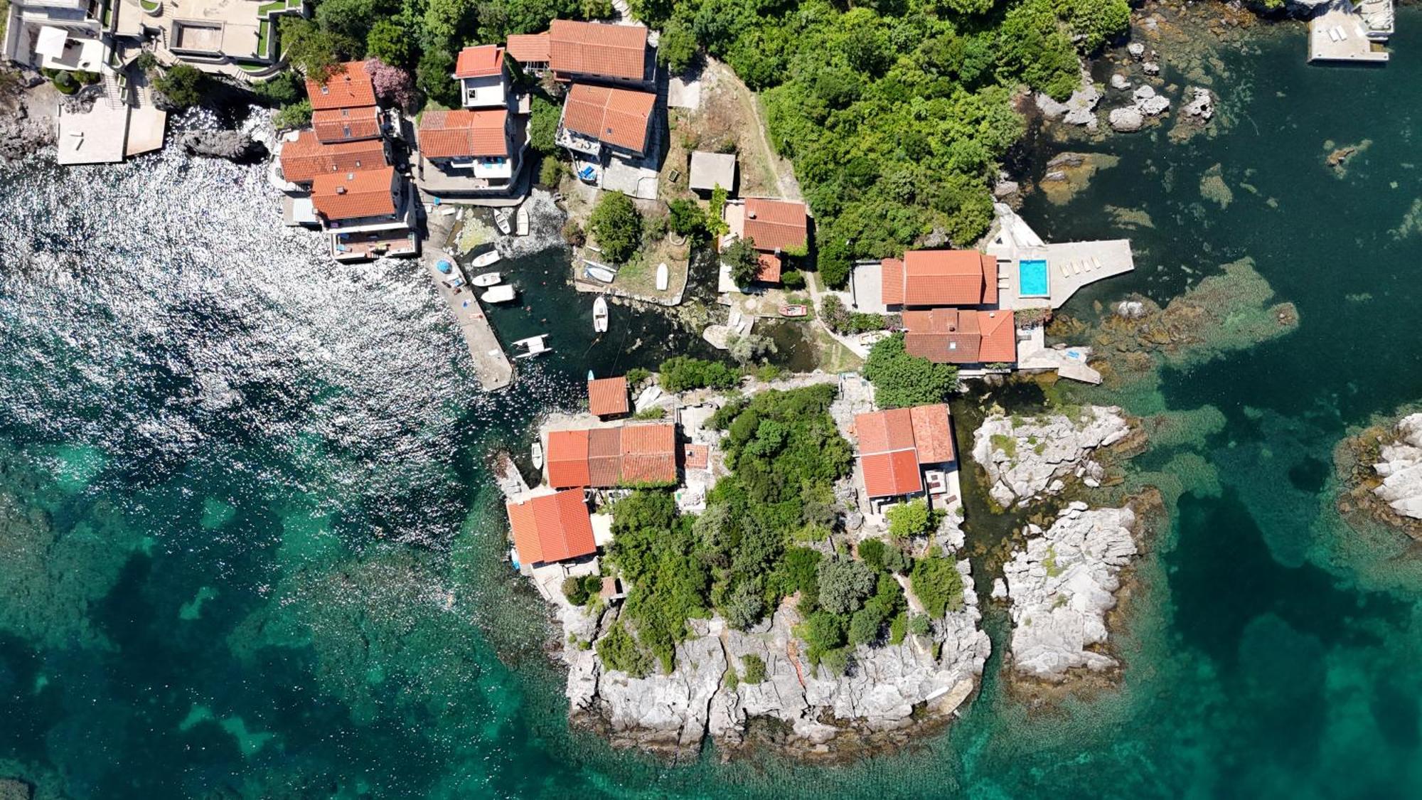Apartments Kovinic Tivat Exterior photo